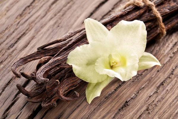China's Vanilla Price Plummets 39% to $127 per kg